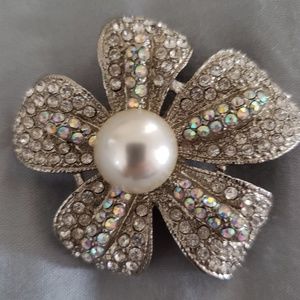 Premier Designs Jewelry - Brooch Premier Designs Jewelry - Brooch
